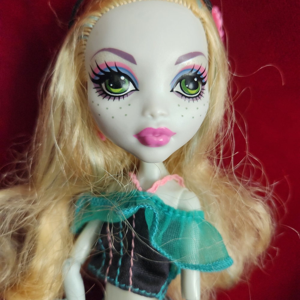 Monster High Skull Shores Lagoona (2012) Out Of Box - Picture 2 of 4